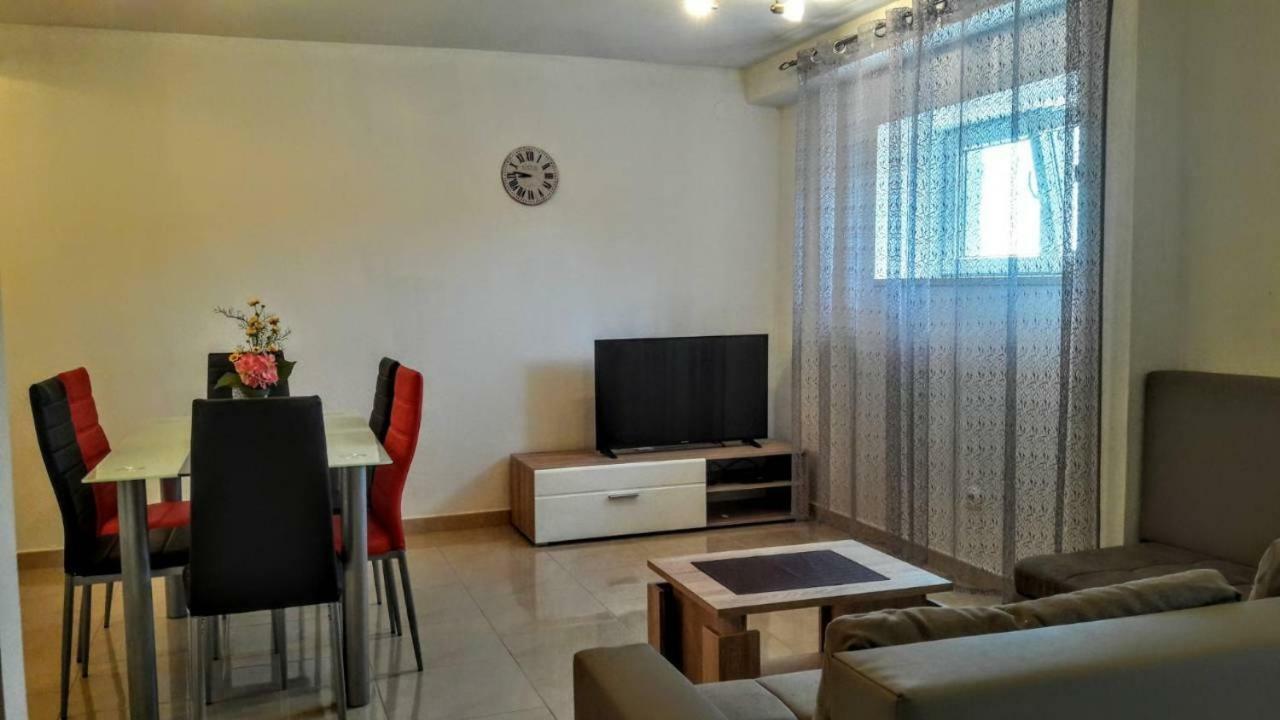 Holiday Apartments Maslina Paho Babino Polje Luaran gambar